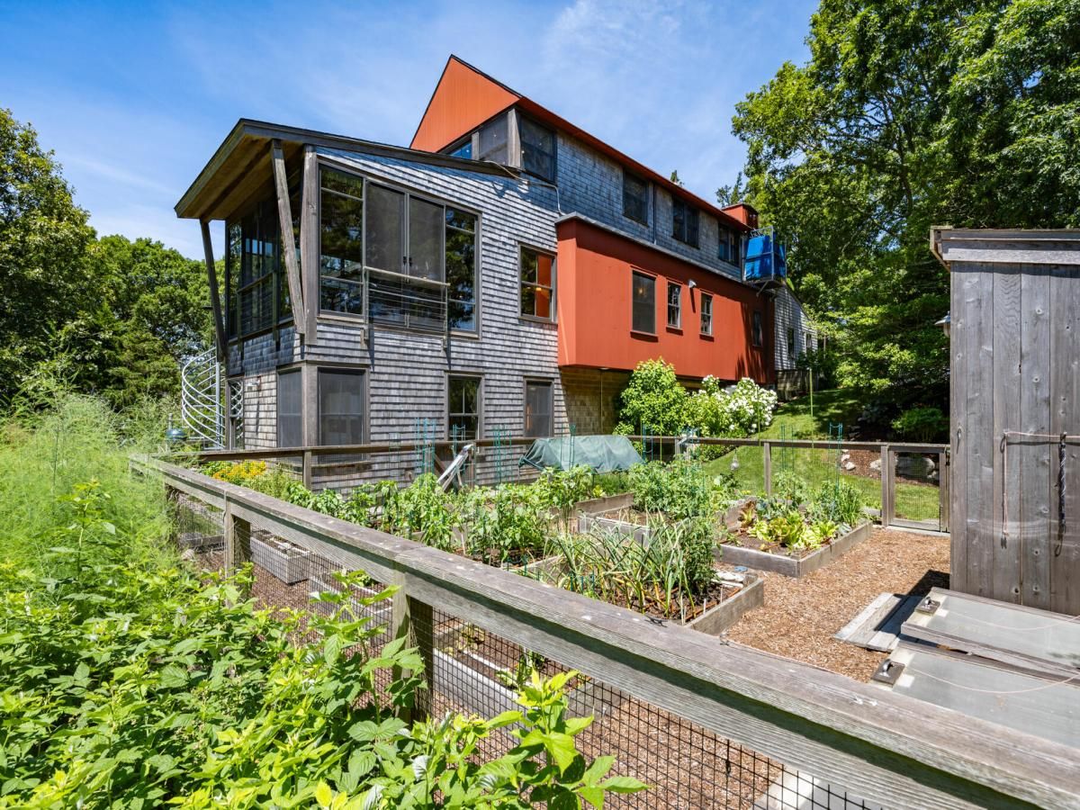 MLS #22405308 image #0