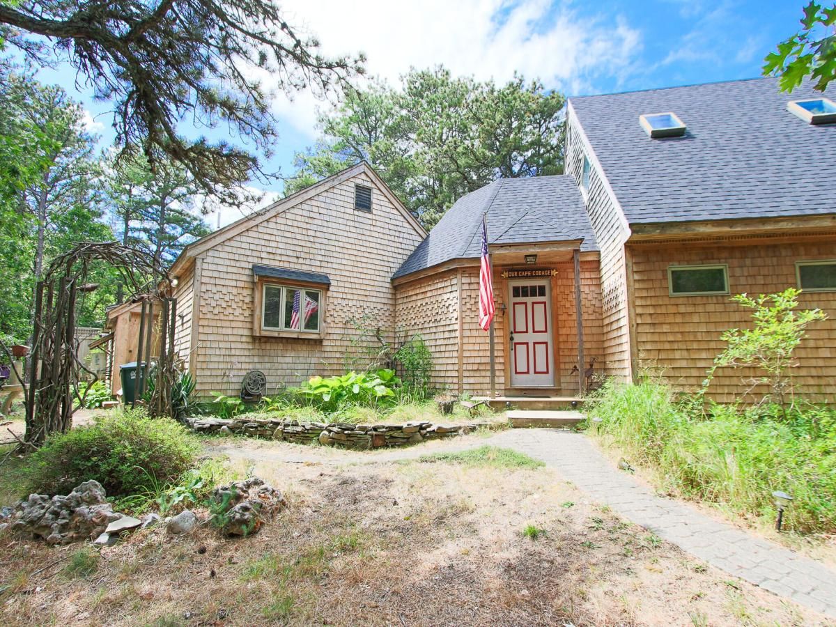 MLS #22405397 image #0