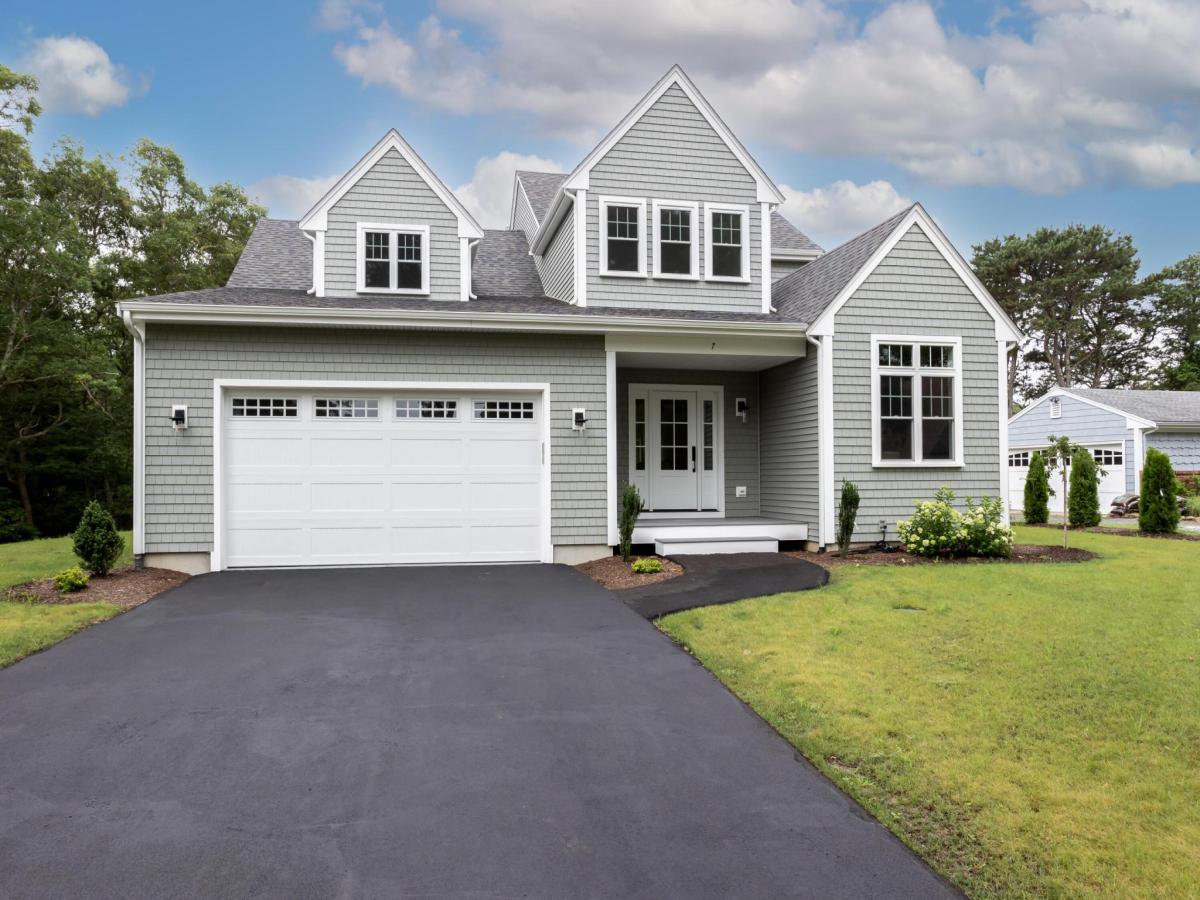 MLS #22501329 image #0