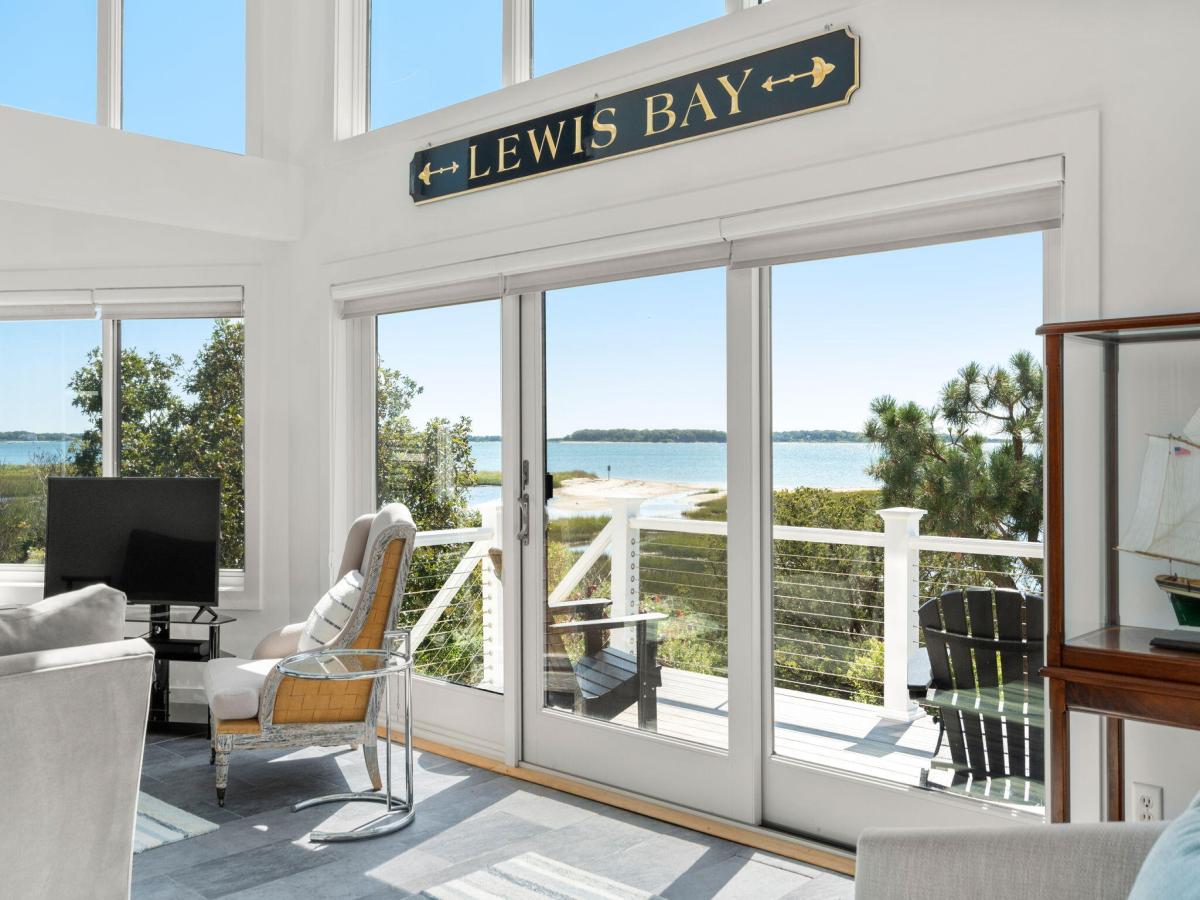 MLS #22600054 image #0