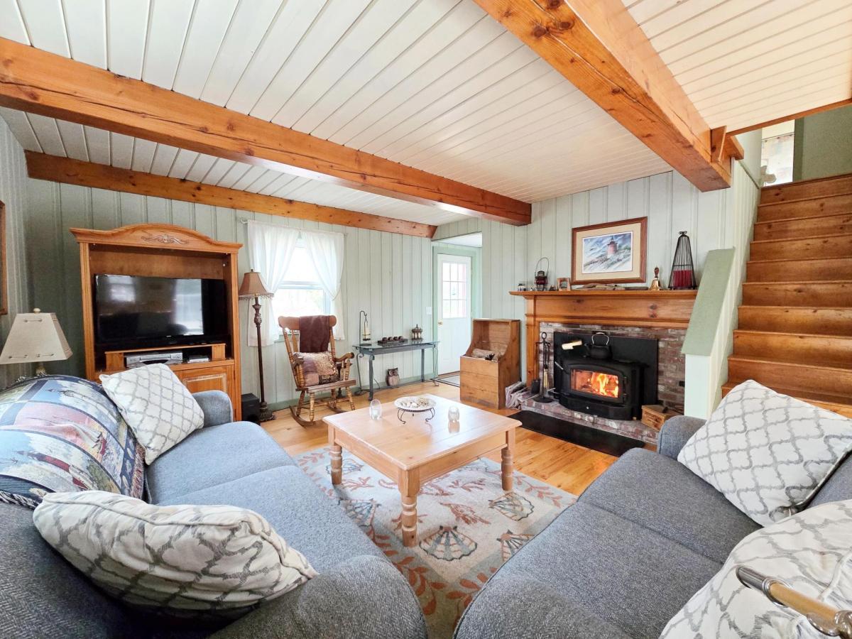 MLS #22600191 image #0