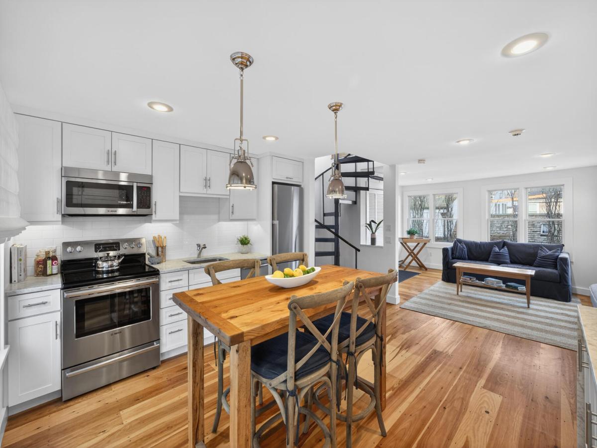 MLS #22600405 image #0