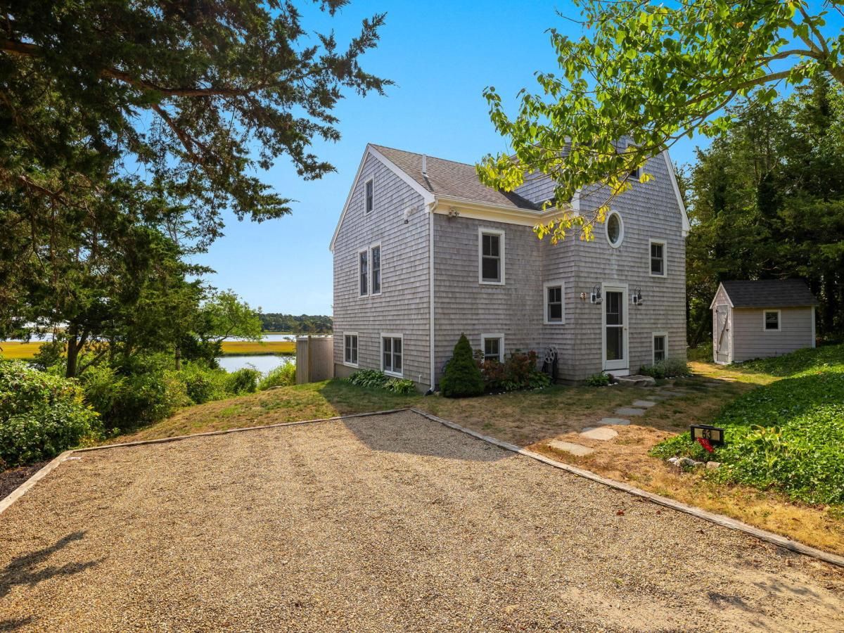 MLS #22600698 image #0