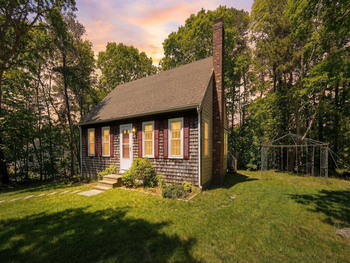 MLS #22601563 image #0