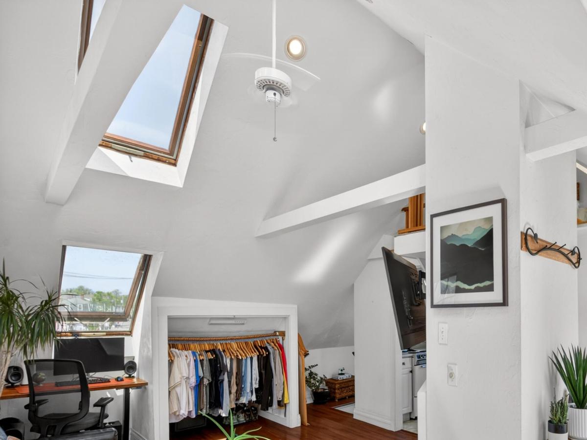 MLS #22602596 image #0