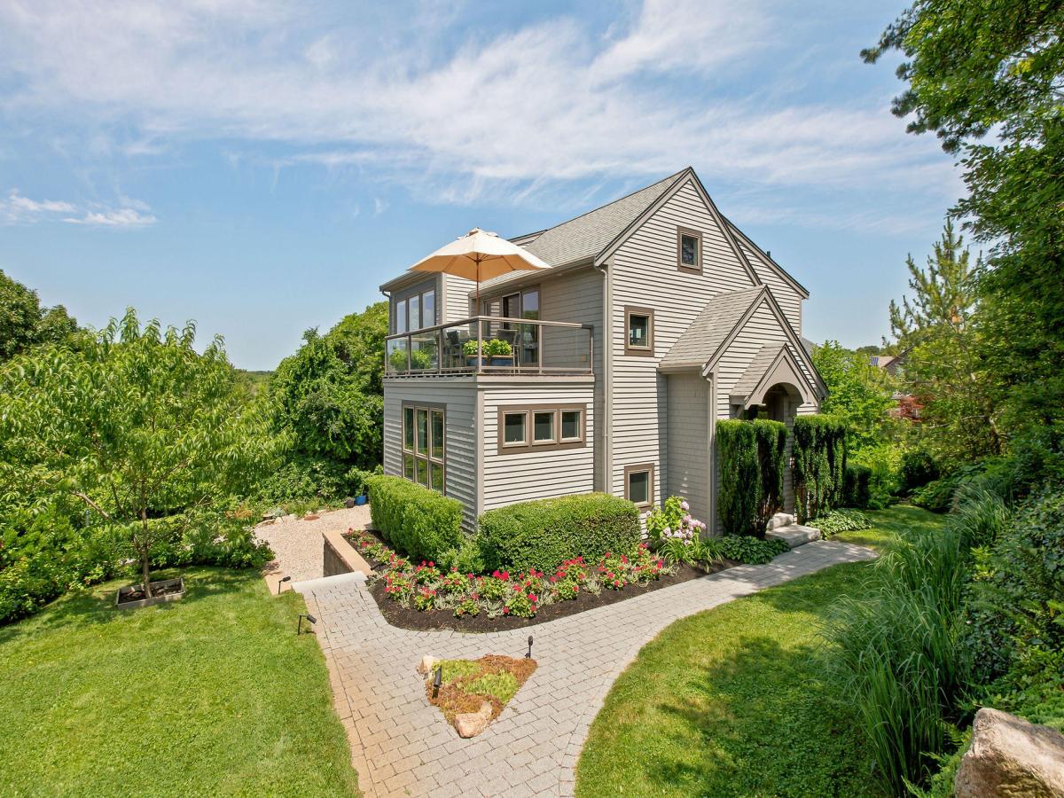 MLS #22603517 image #0