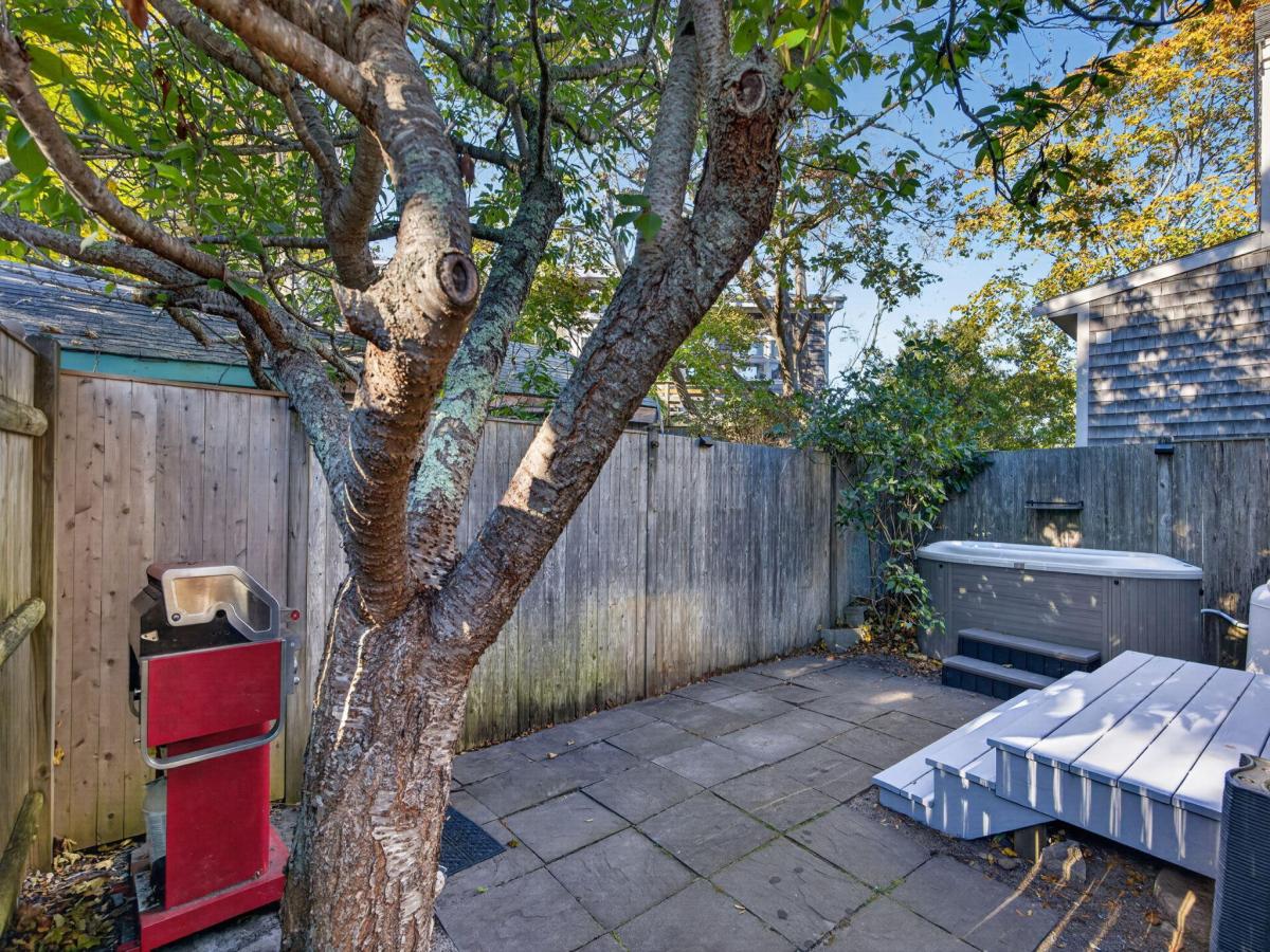 MLS #22605459 image #0
